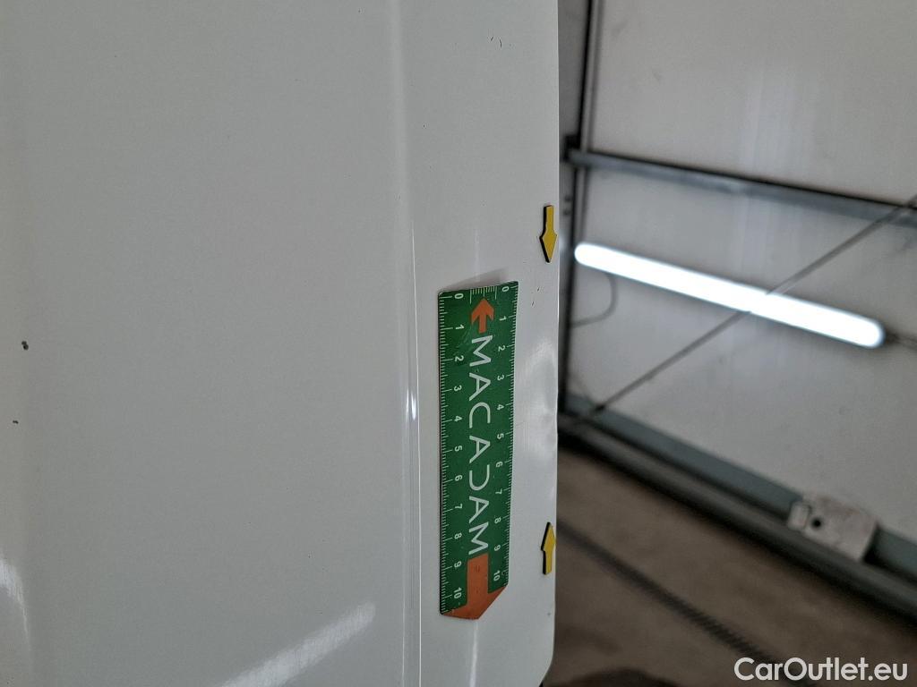  Peugeot  Boxer  Fourgon 333 L1H2 Premium BlueHDi 140 Start&Stop 2.2 140CV BVM6 #16