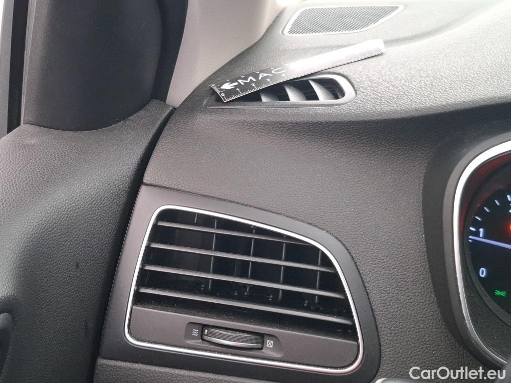  Renault  Megane  IV Berline 5pt. Société Air Nav 1.5 dCi 90CV BVM6 E6 #49