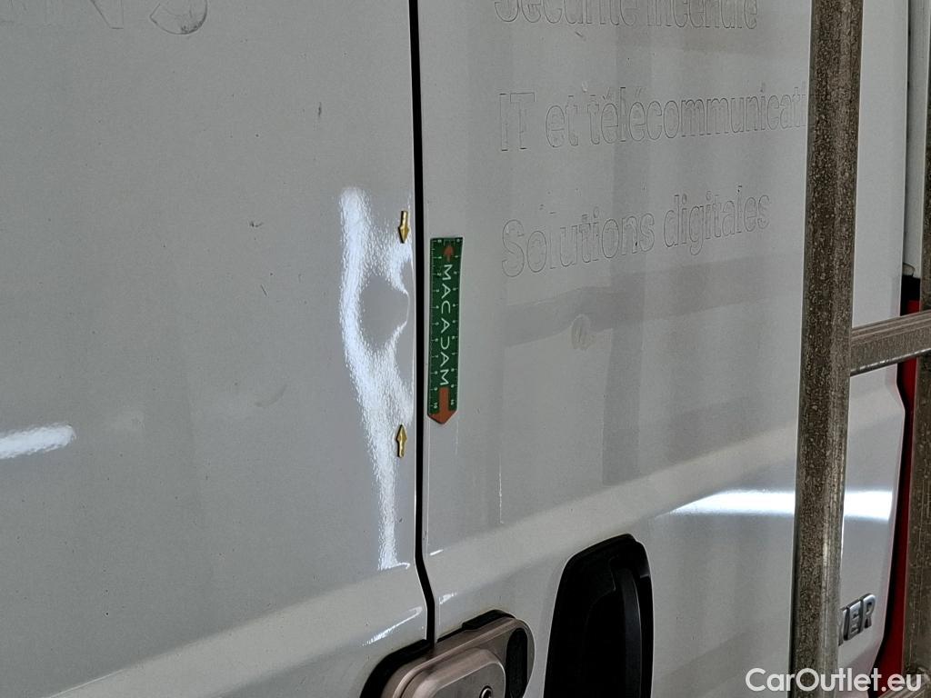  Peugeot  Boxer  Fourgon 333 L1H2 Premium BlueHDi 140 Start&Stop 2.2 140CV BVM6 #9