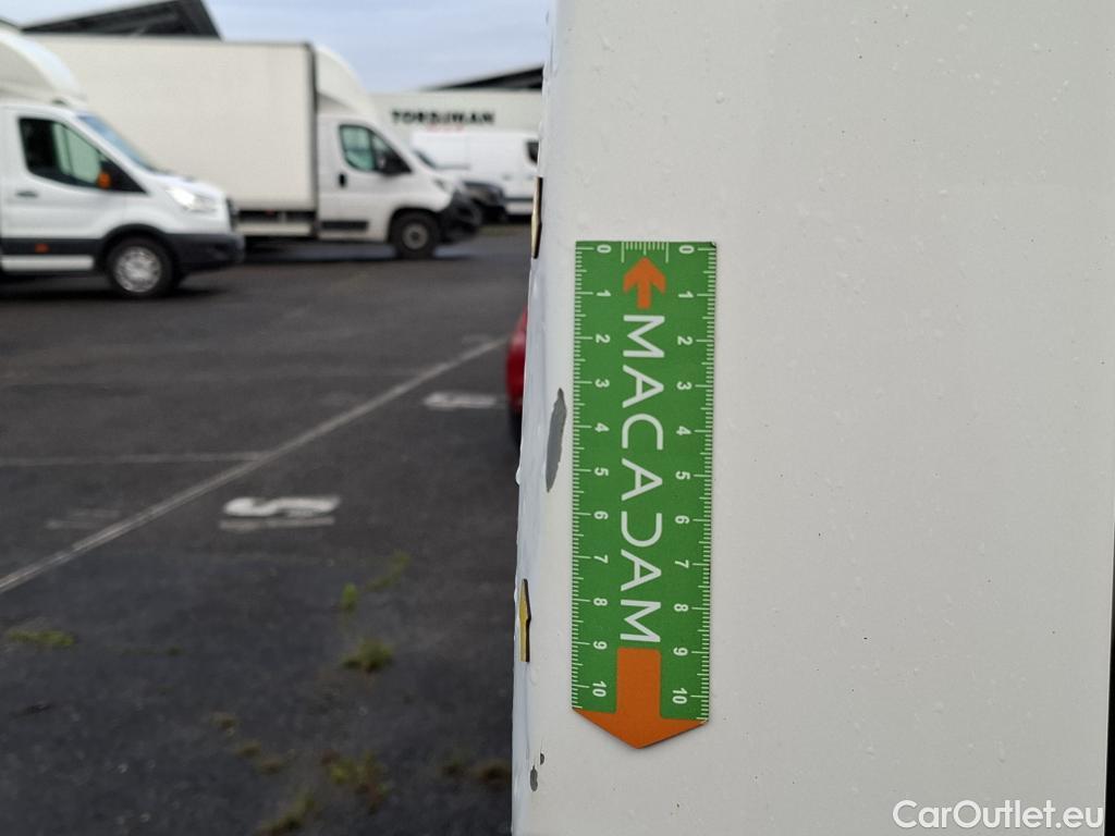  Peugeot  Boxer  Fourgon 333 L1H2 Premium BlueHDi 140 Start&Stop 2.2 140CV BVM6 #17