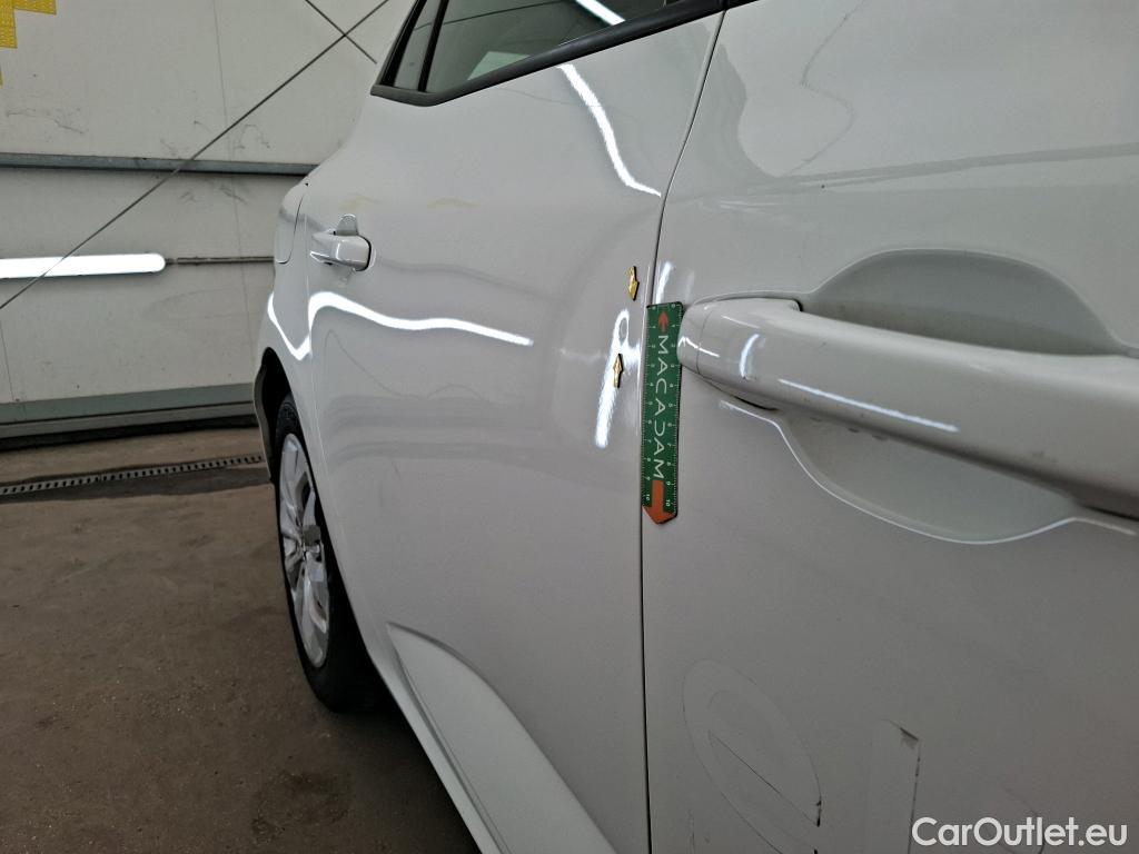  Renault  Megane  IV Berline 5pt. Société Air Nav 1.5 dCi 90CV BVM6 E6 #64