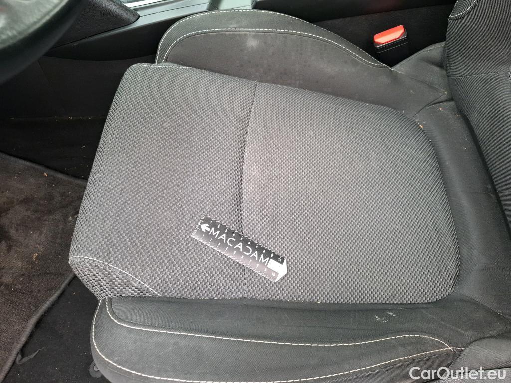  Renault  Megane  IV Berline 5pt. Société Air Nav 1.5 dCi 90CV BVM6 E6 #76