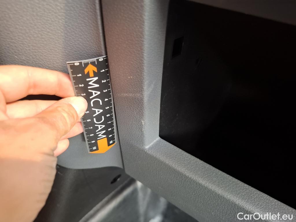  Citroen  Jumpy  Fourgon Club M 2.0 BlueHDi 120CV BVM6 E6d #38