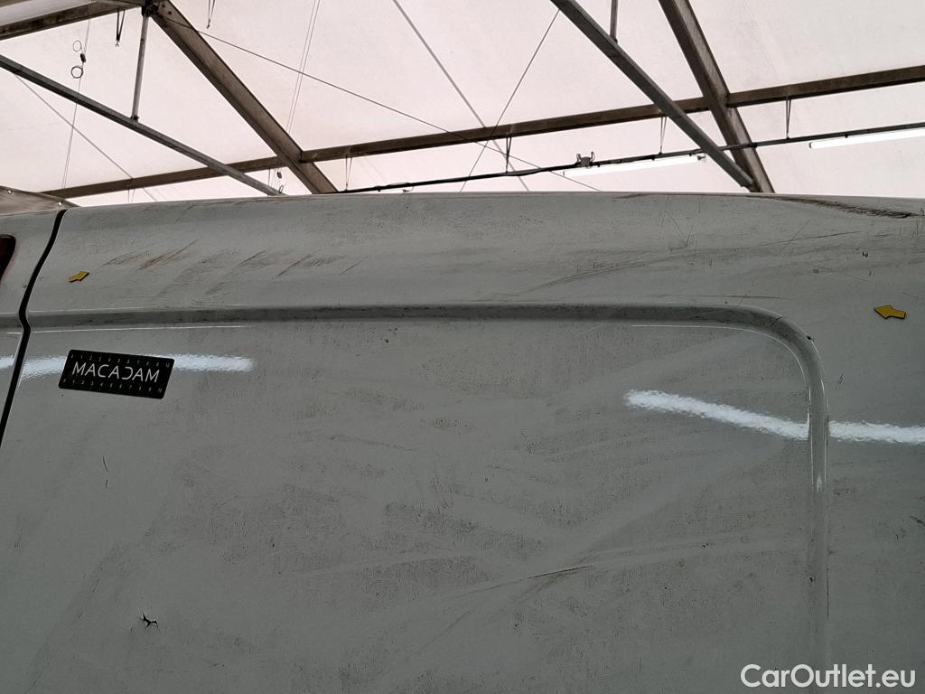  Renault  Trafic RENAULT  VU 4p Fourgon FG GCFL1H1 1000 dCi95 E6 #66
