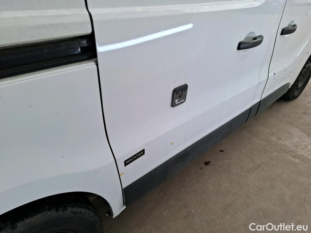  Renault  Trafic RENAULT  VU 4p Fourgon FG GCFL1H1 1000 dCi95 E6 #85