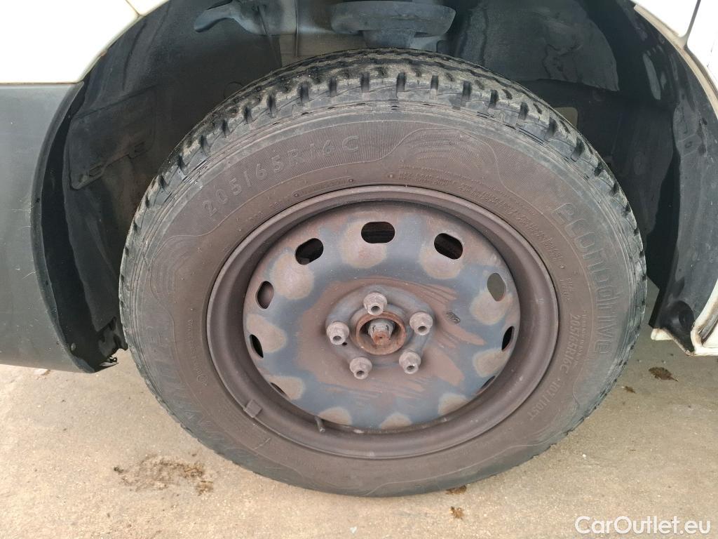  Renault  Trafic RENAULT  VU 4p Fourgon FG GCFL1H1 1000 dCi95 E6 #79