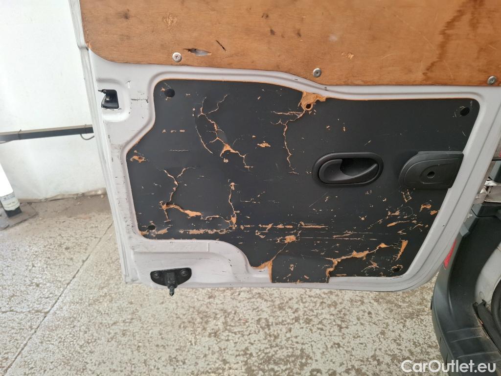  Renault  Kangoo  Express Extra (Série Spéciale) 1.5 dCi 75CV BVM5 E6 #21