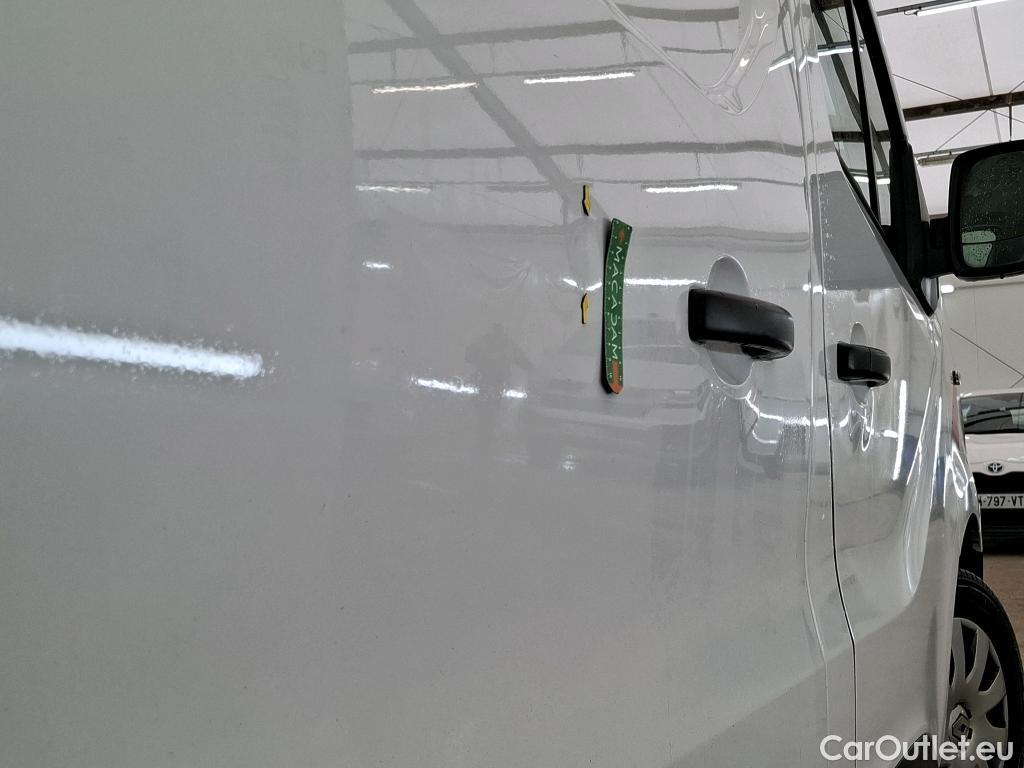  Renault  Trafic RENAULT  / 2019 / 4P / Fourgon tole FG GCF L1H1 1200 dCi 120 #12