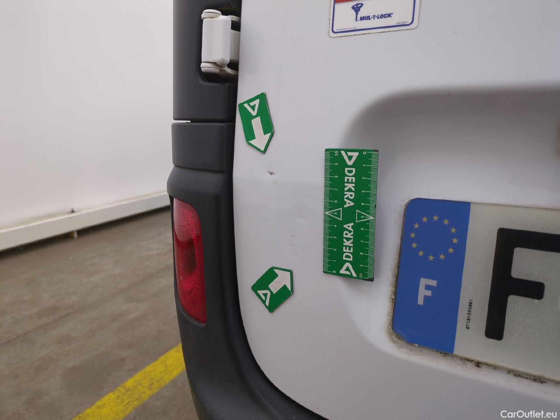  Renault  Kangoo RENAULT  Express / 2013 / 4P / Fourgonnette Gd Volume Gd Confort - Blue dCi 95 #55
