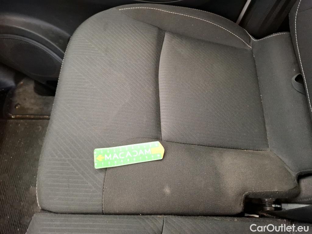  Renault  Trafic RENAULT  / 2019 / 4P / Fourgon tole FG GCF L1H1 1200 dCi 120 #16
