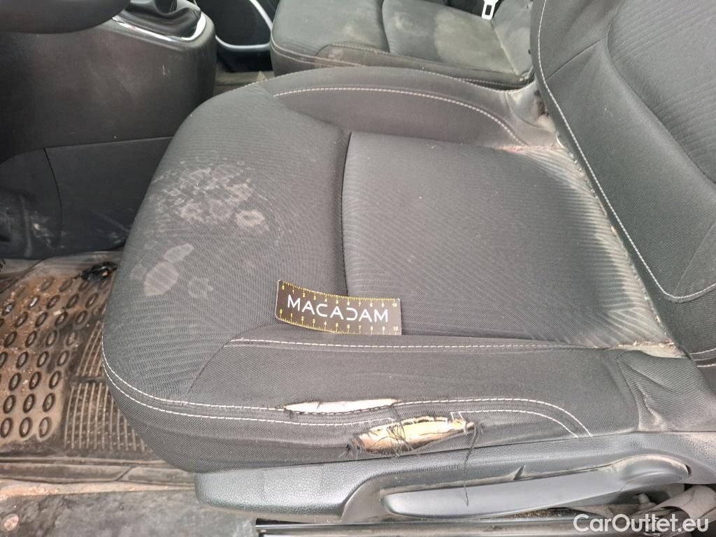  Renault  Trafic RENAULT  VU 4p Fourgon FG GCFL1H1 1000 dCi95 E6 #15