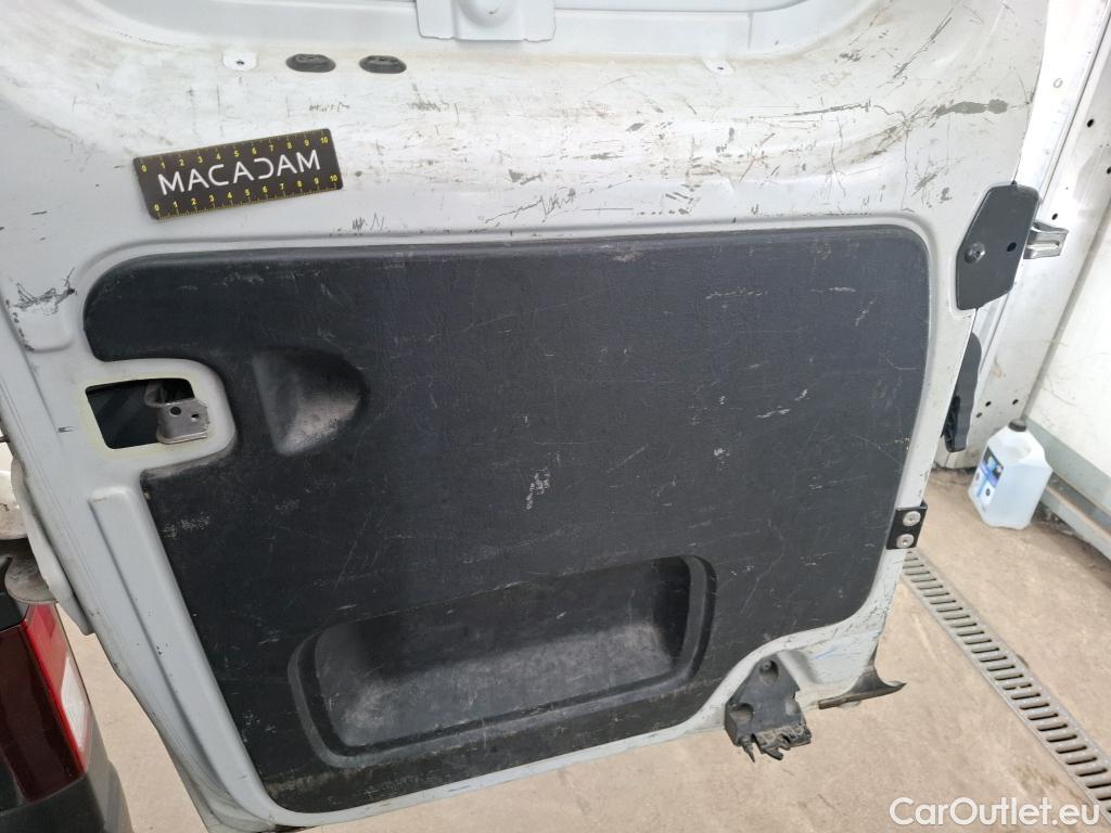  Renault  Trafic RENAULT  VU 4p Fourgon FG GCFL1H1 1000 dCi95 E6 #58