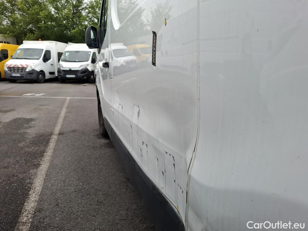  Renault  Trafic RENAULT  VU 4p Fourgon FG GCFL1H1 1000 dCi95 E6 #8
