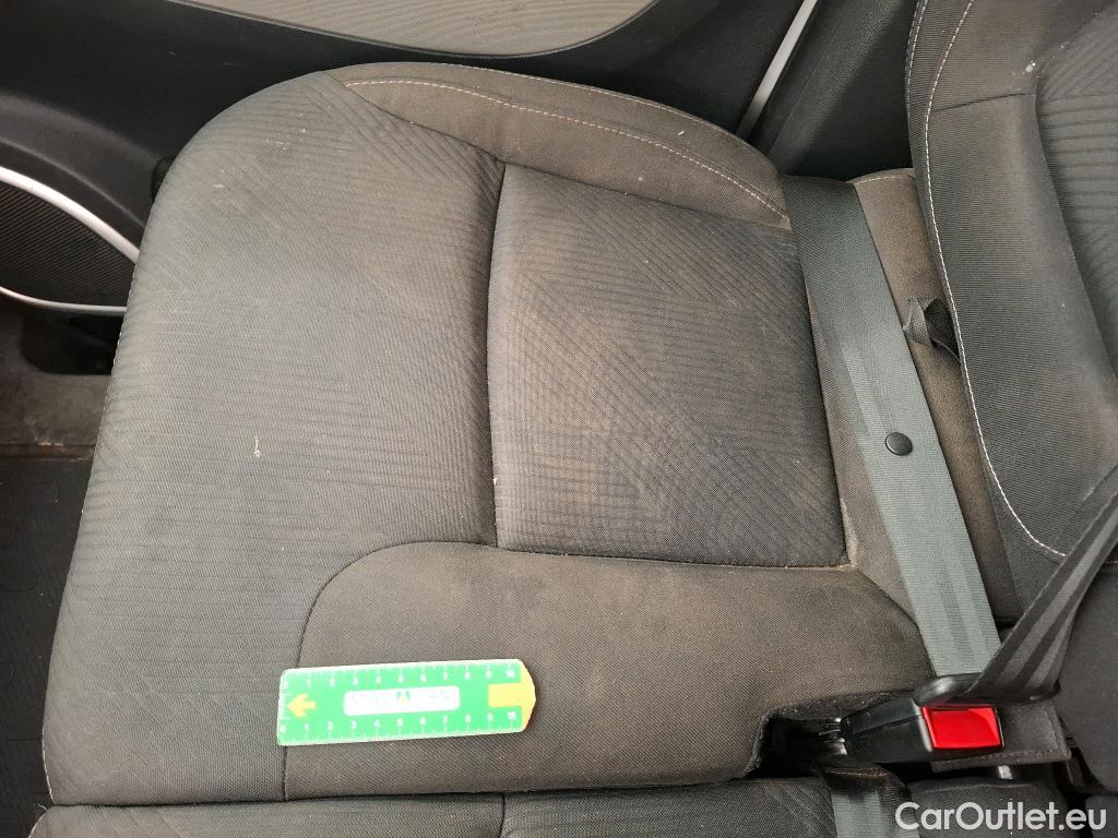  Renault  Trafic  III Fourgon Grand Confort L1H1 1200 1.6 dCi 125CV BVM6 E6 #48