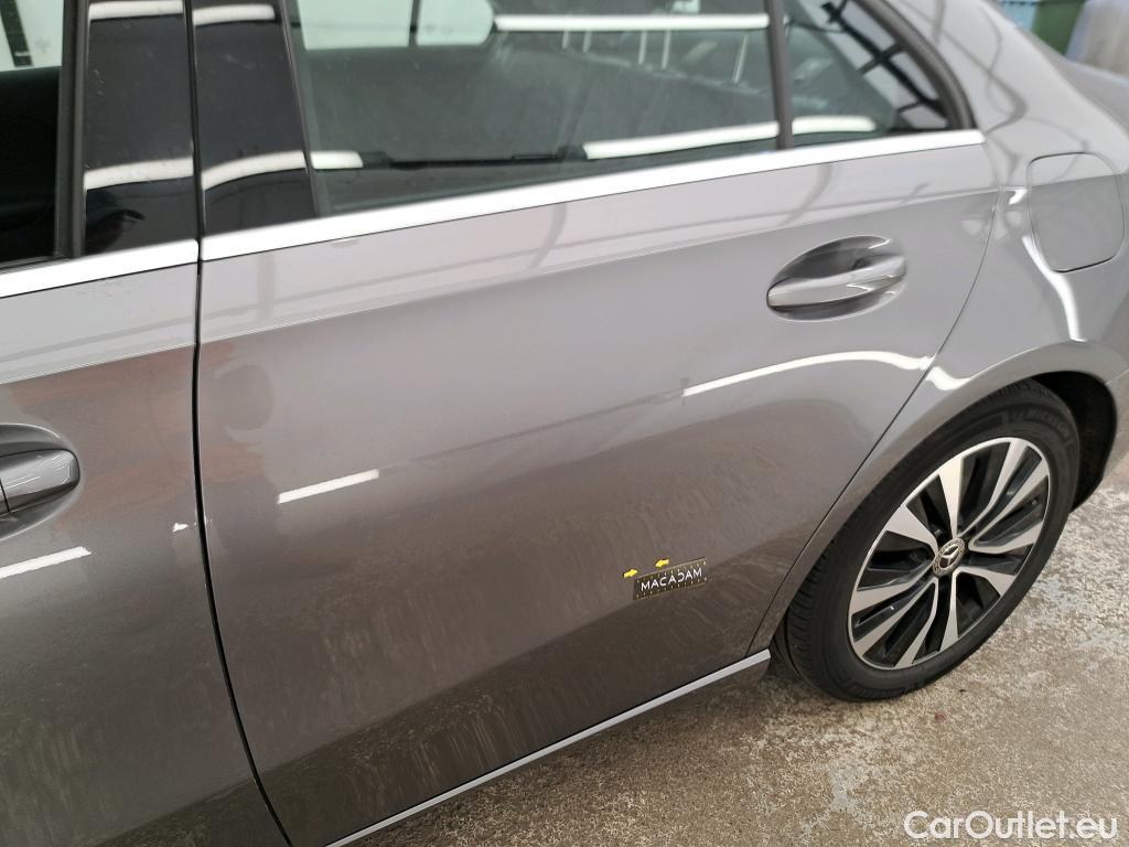  Mercedes  A-Klasse MERCEDES-BENZ Classe A Berline / 2018 / 4P / Berline A 200 d Business Line 8G-DCT #24