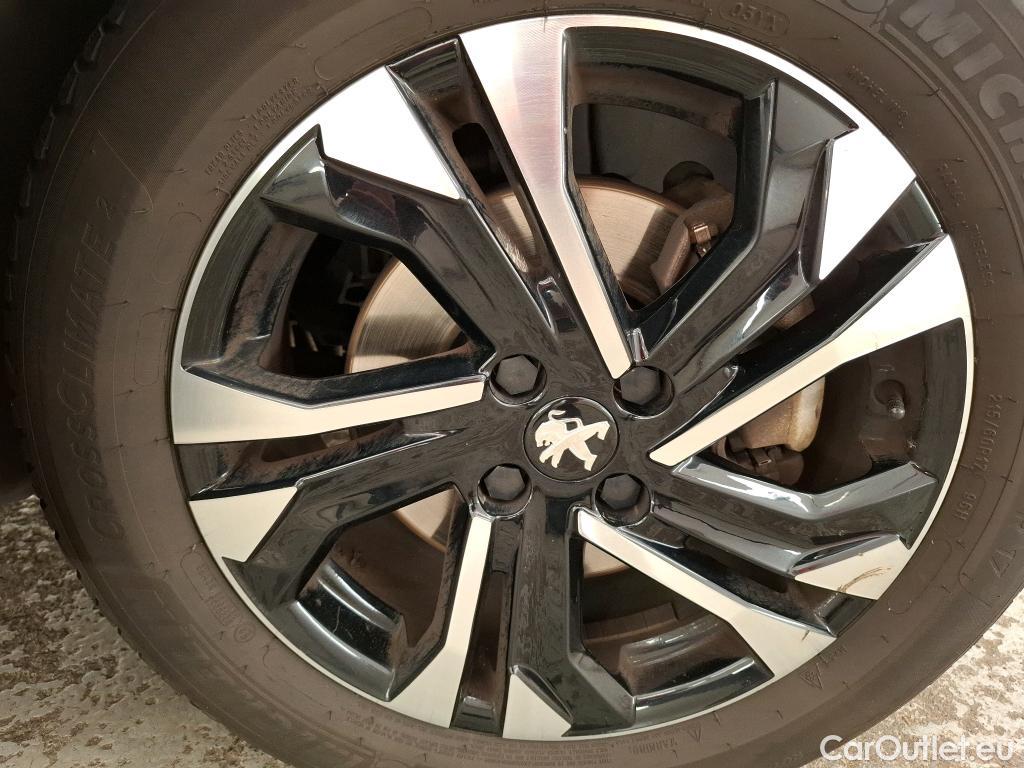  Peugeot  2008  Allure Pack 1.5 HDi 130CV BVA8 E6d #16