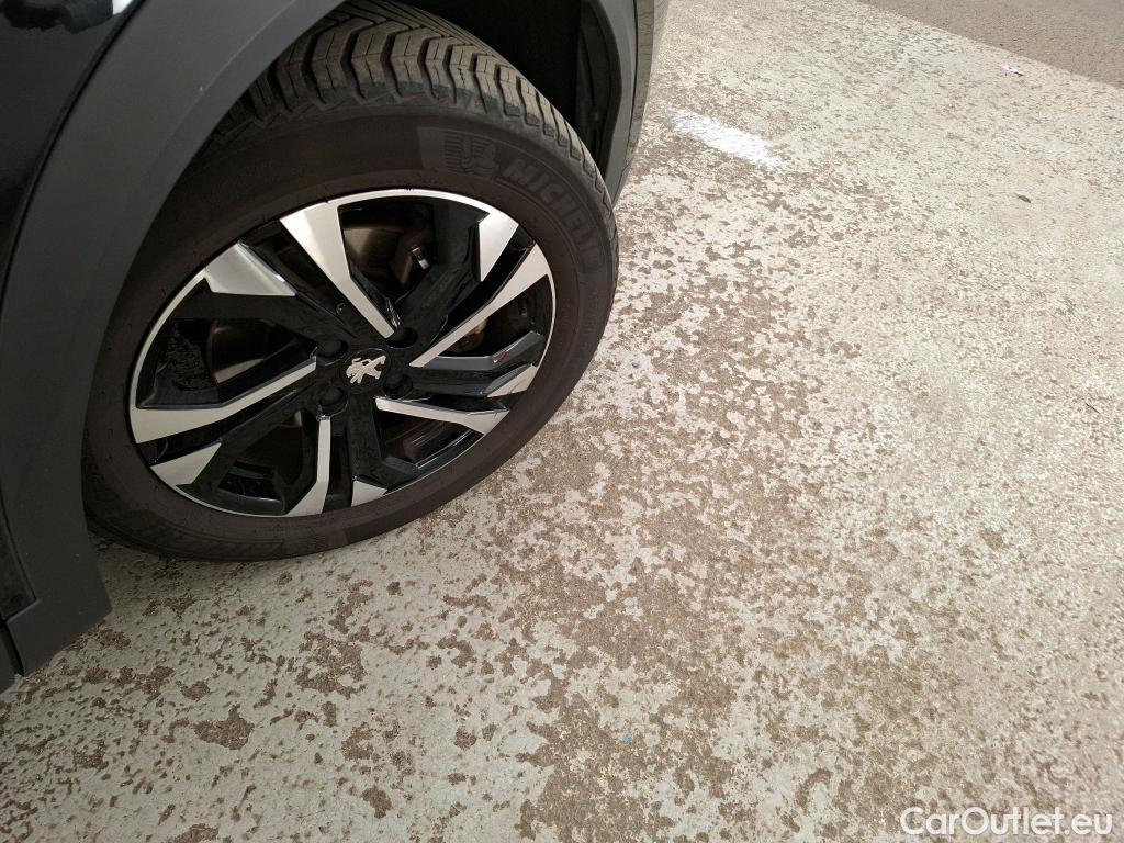 Peugeot  2008  Allure Pack 1.5 HDi 130CV BVA8 E6d #15