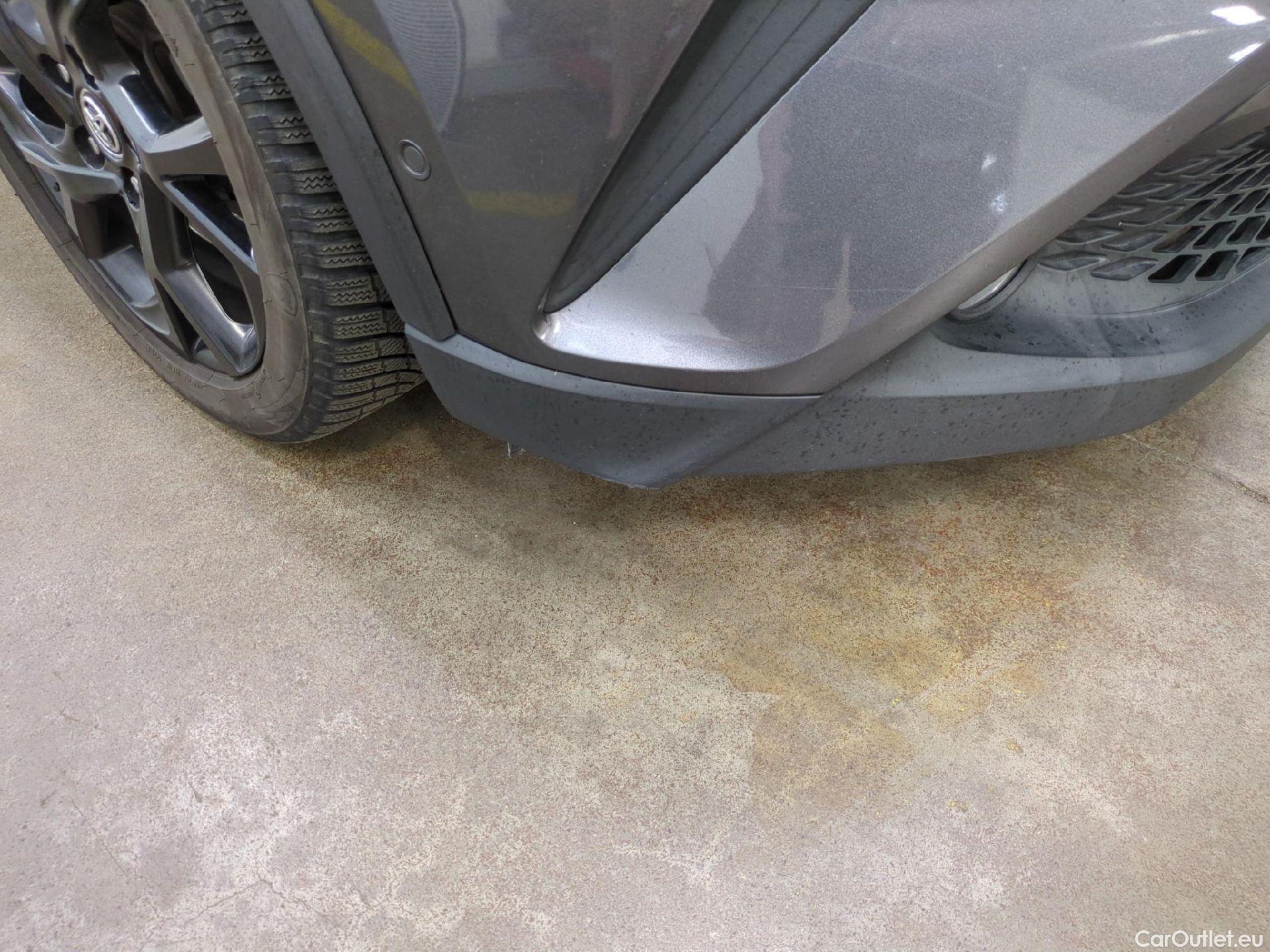  Toyota  C-HR TOYOTA  5p SUV 1.8 HYBRIDE 122 GRAPHIC #24