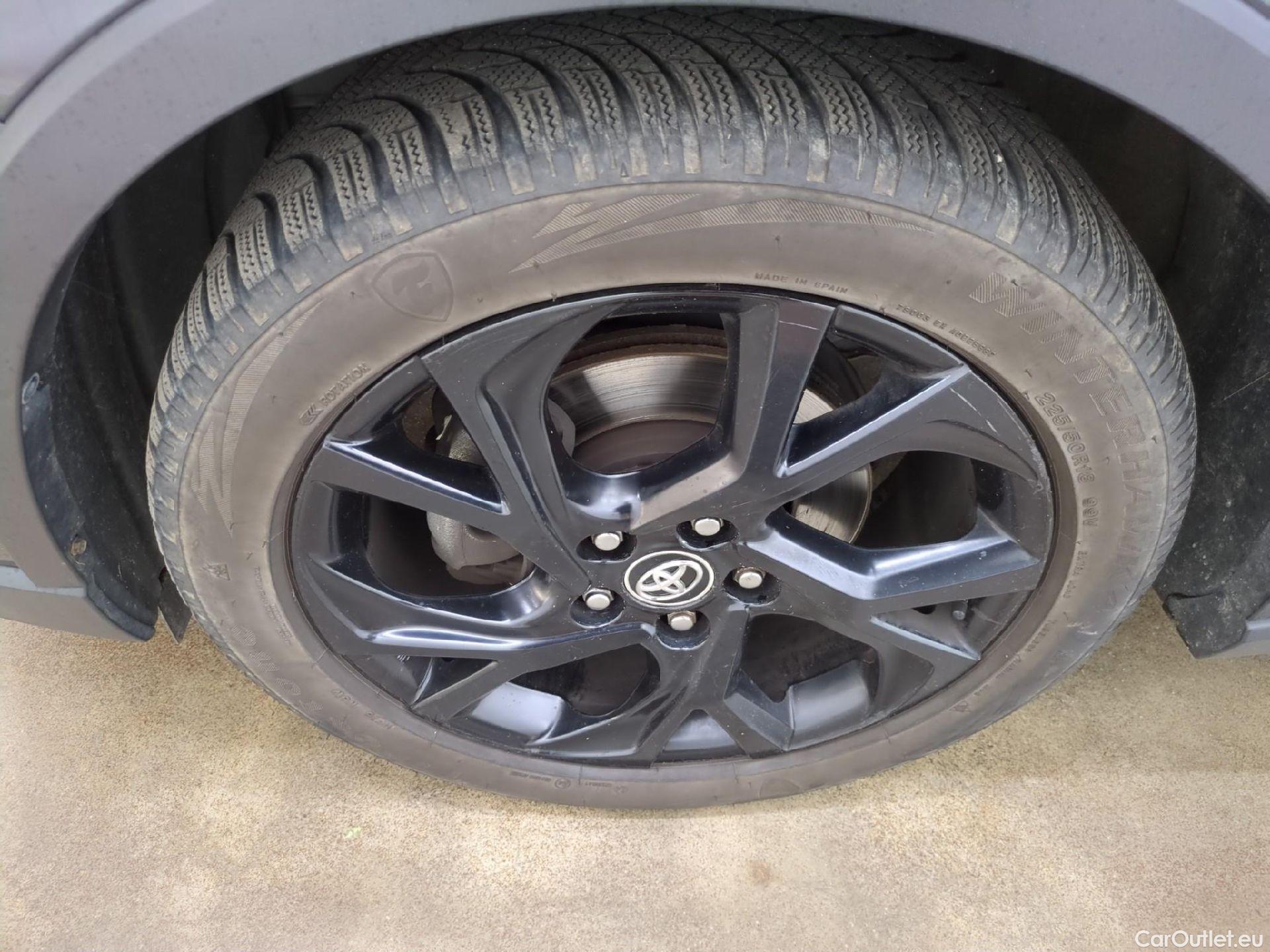  Toyota  C-HR TOYOTA  5p SUV 1.8 HYBRIDE 122 GRAPHIC #8