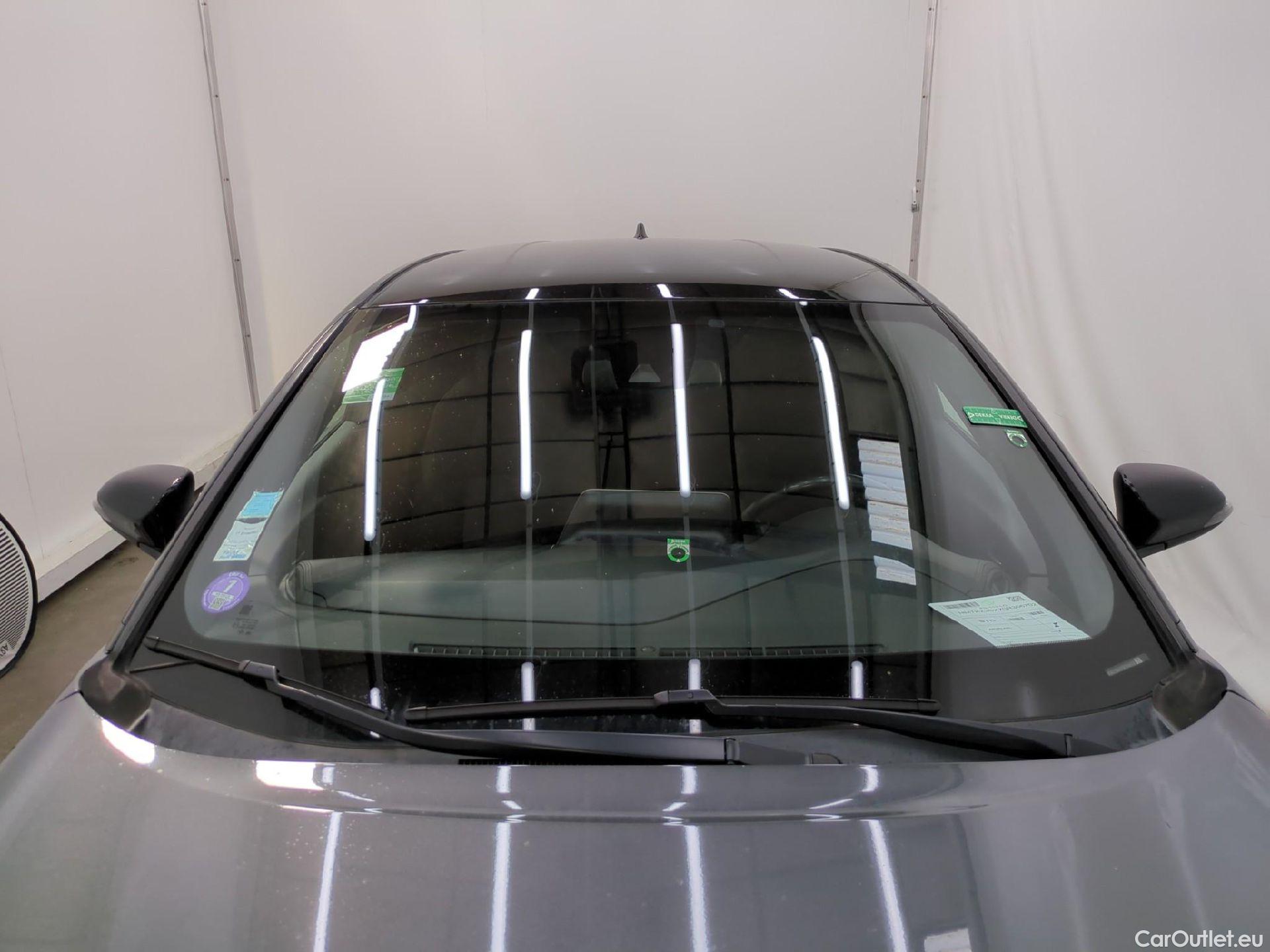  Toyota  C-HR TOYOTA  5p SUV 1.8 HYBRIDE 122 GRAPHIC #2