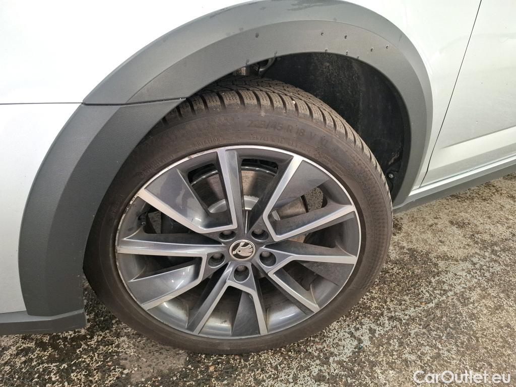  Skoda  Octavia SKODA  Combi / 2017 / 5P / Break 2.0 TDI 184 SCR DSG7 4x4 Scout #19