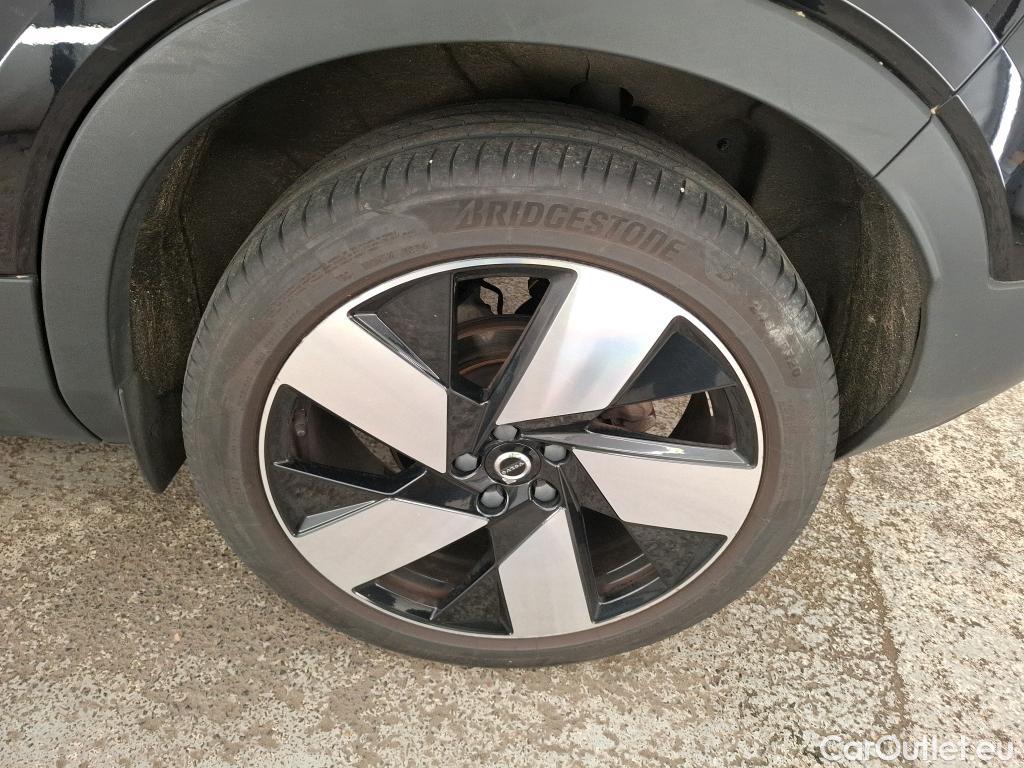  Volvo  XC 40 VOLVO XC40 / 2022 / 5P / SUV Recharge T5 262 DCT7 Plus #13