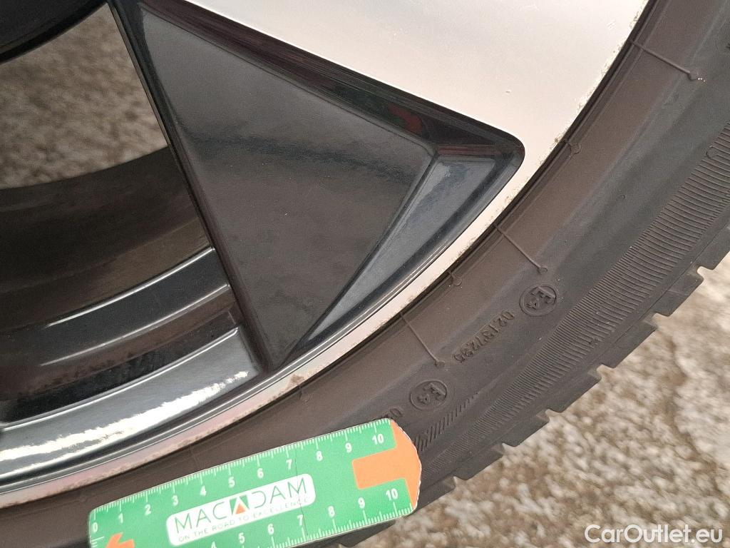  Volvo  XC 40 VOLVO XC40 / 2022 / 5P / SUV Recharge T5 262 DCT7 Plus #16