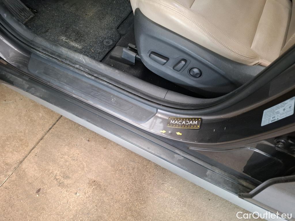  Hyundai  Tucson  Executive 2WD 1.7 CRDi 140CV BVA7 E6 #11