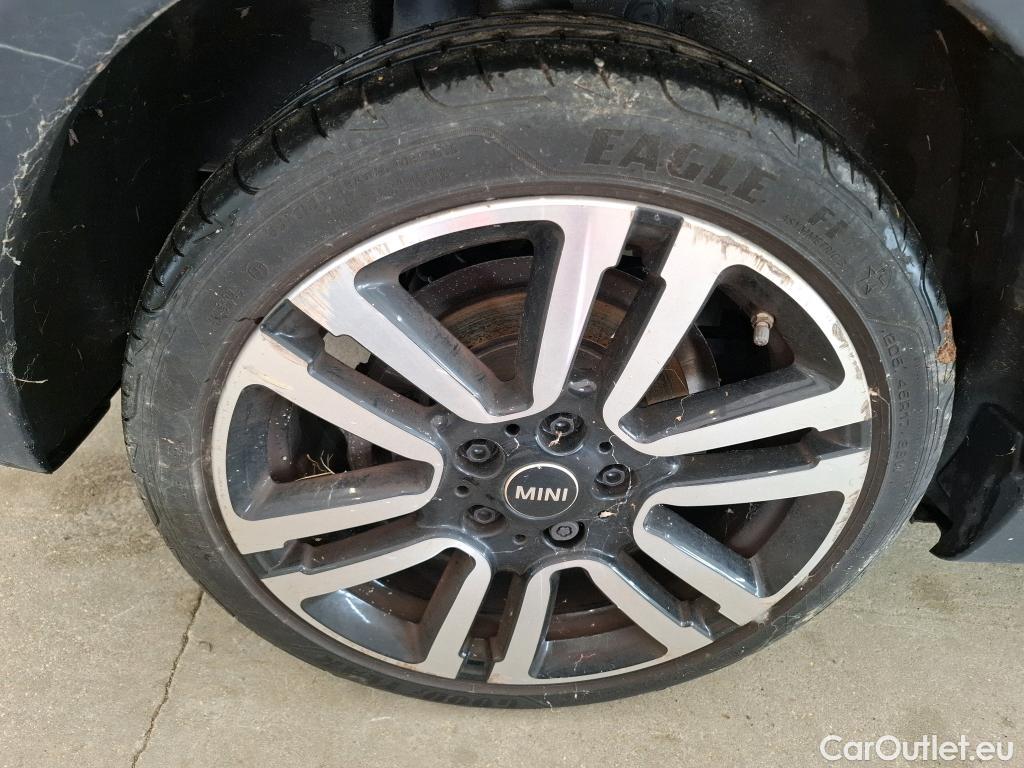  Mini  Cooper MINI Mini / 2021 / 5P / Berline  Edition Premium 136 ch BVA7 #14