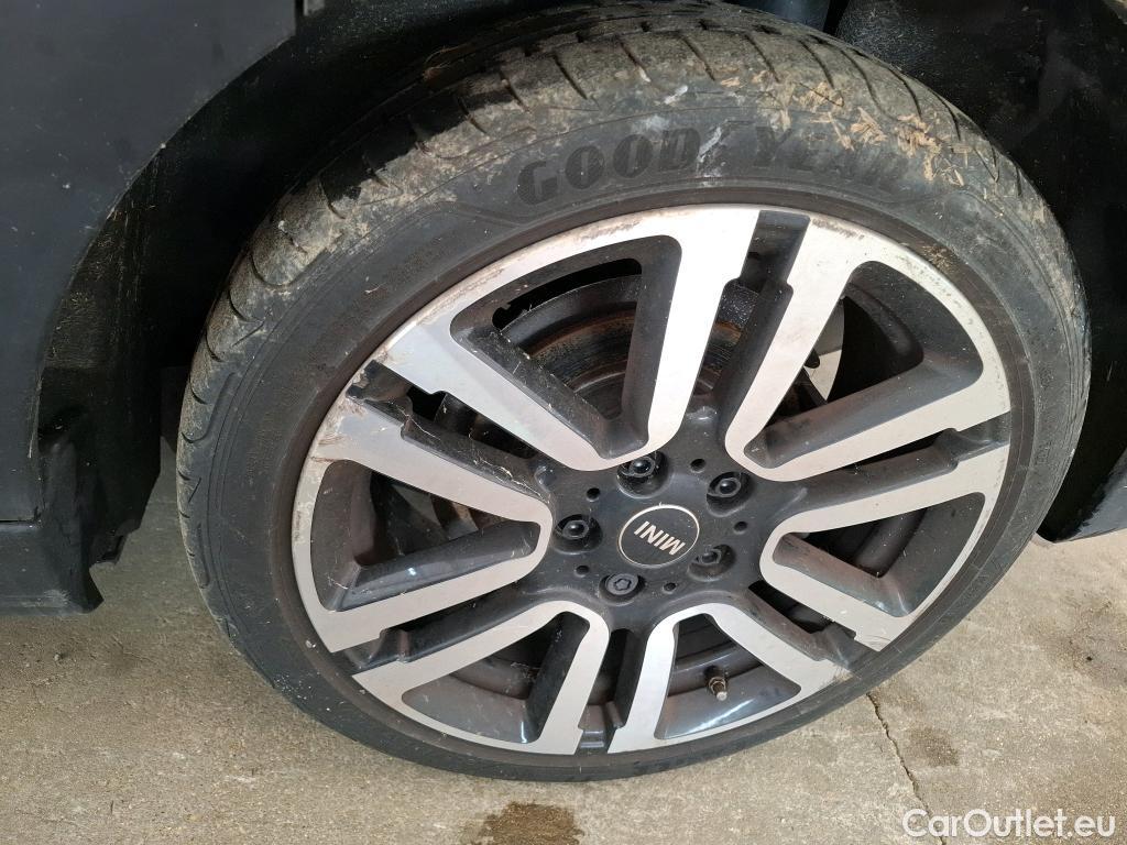  Mini  Cooper MINI Mini / 2021 / 5P / Berline  Edition Premium 136 ch BVA7 #4