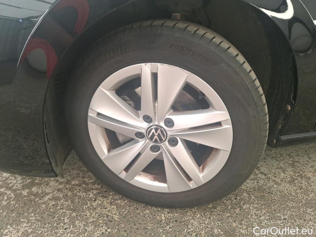  Volkswagen  Golf  VOLKSWAGEN / 2020 / 5P / Berline 1.0 eTSI OPF 110 DSG7 Life Business 1st #36