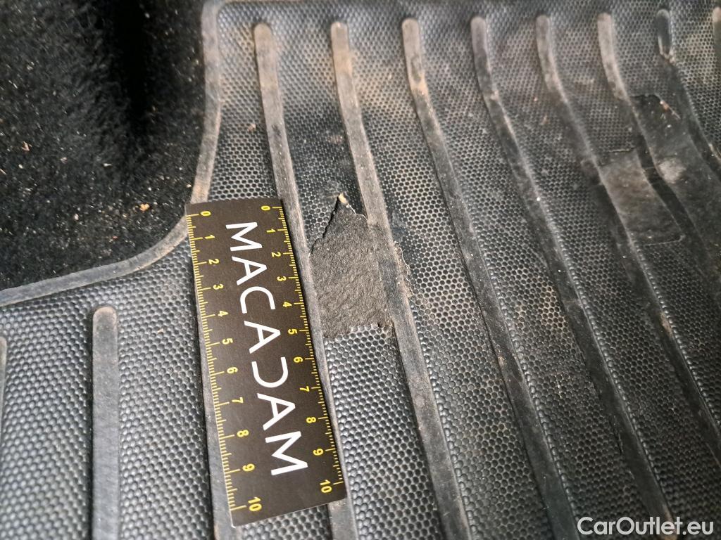  Peugeot  208  Premium 1.5 HDi 100CV BVM6 E6d #2