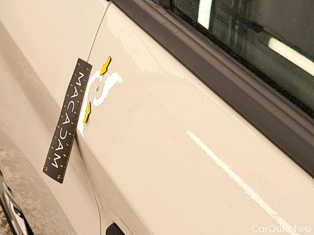  Peugeot  208  Premium 1.5 HDi 100CV BVM6 E6d #17