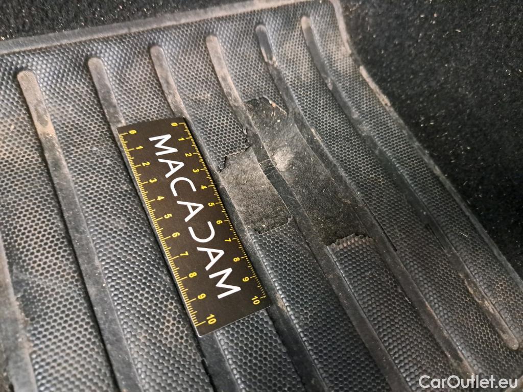  Peugeot  208  Premium 1.5 HDi 100CV BVM6 E6d #4