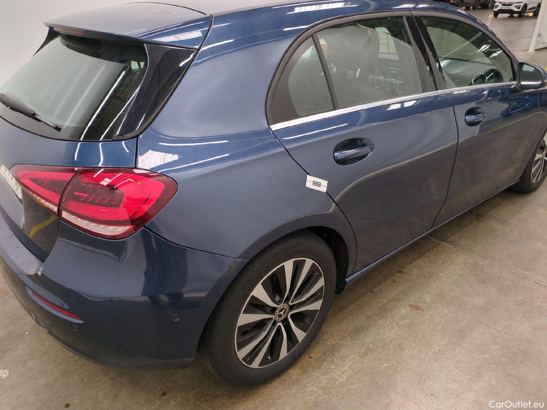  Mercedes  A-Klasse MERCEDES-BENZ Classe A Compact / 2018 / 5P / Berline A 180 d Business Line #34