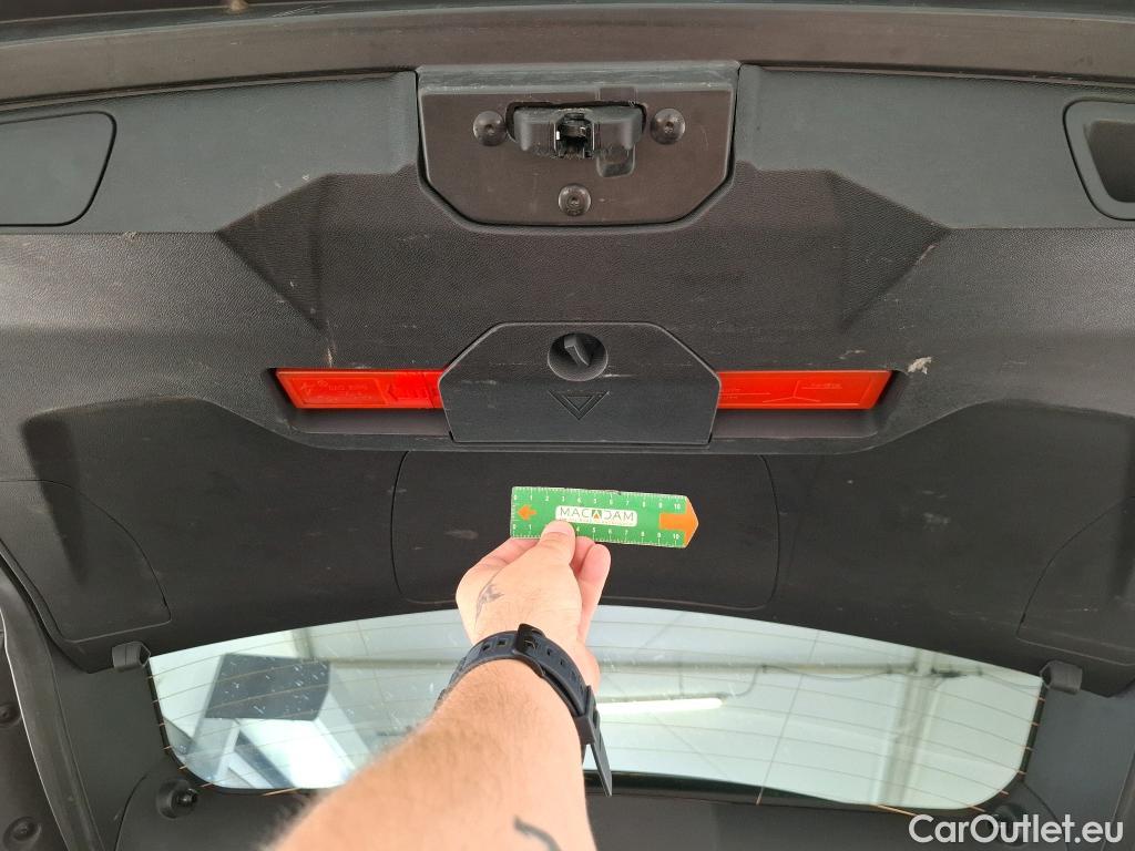  Peugeot  3008  Allure 1.5 HDi 130CV BVA8 E6d #77