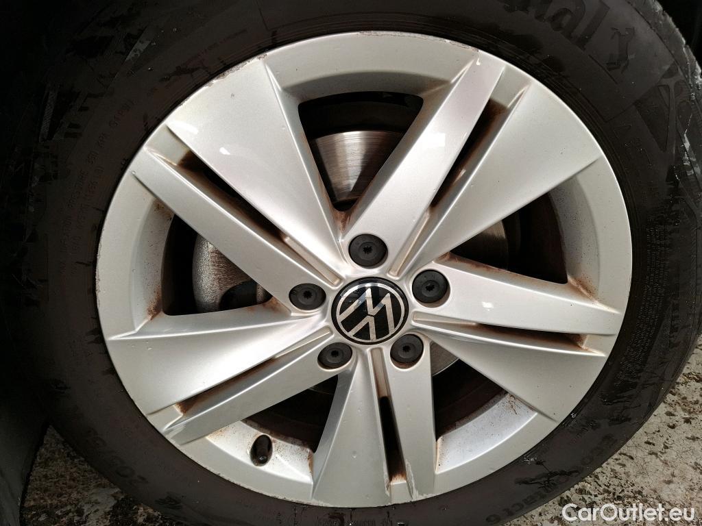  Volkswagen  Golf  VIII Berline Life Plus 1.0 TSI 110CV BVM6 E6d #9
