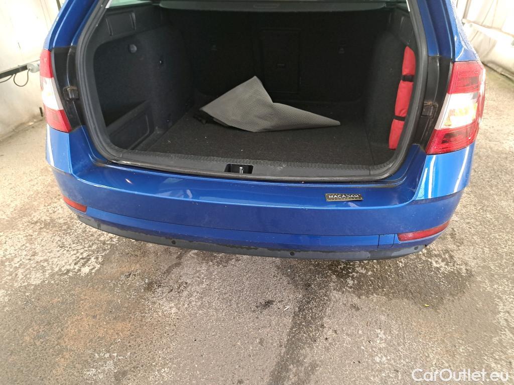  Skoda  Octavia  Combi Business 1.6 TDI 115CV BVA7 E6 #6