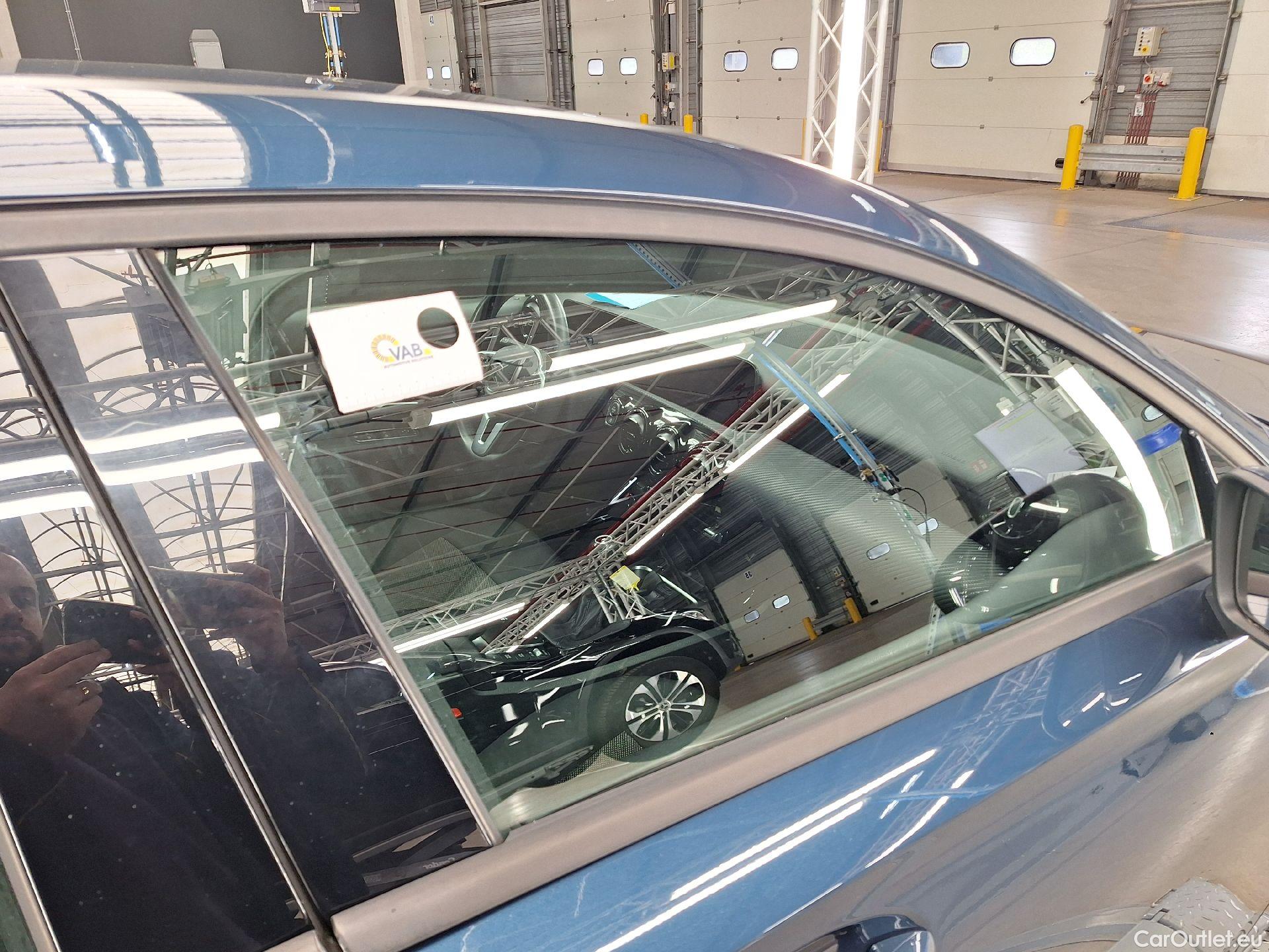  Mercedes  A-Klasse Mercedes, A-Class '18, Mercedes-Benz  A 160 Business Solution 5d #25