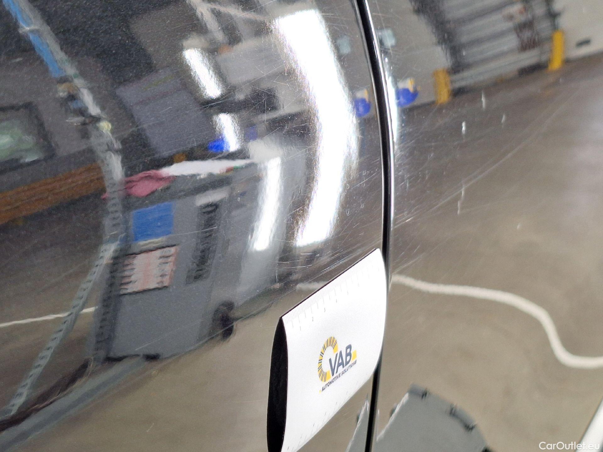  Bmw  X1 BMW,  FL'19, BMW  sDrive18iA (100 kW) 5d #36