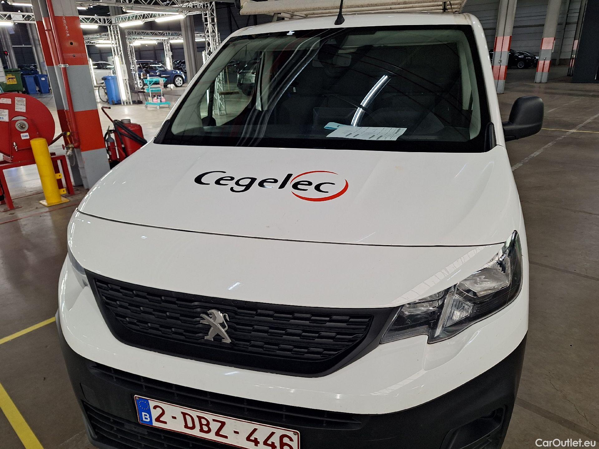  Peugeot  Partner Peugeot, _ '18, Peugeot  1.5 BHDi L1 Light 75kW s/s Premium #1