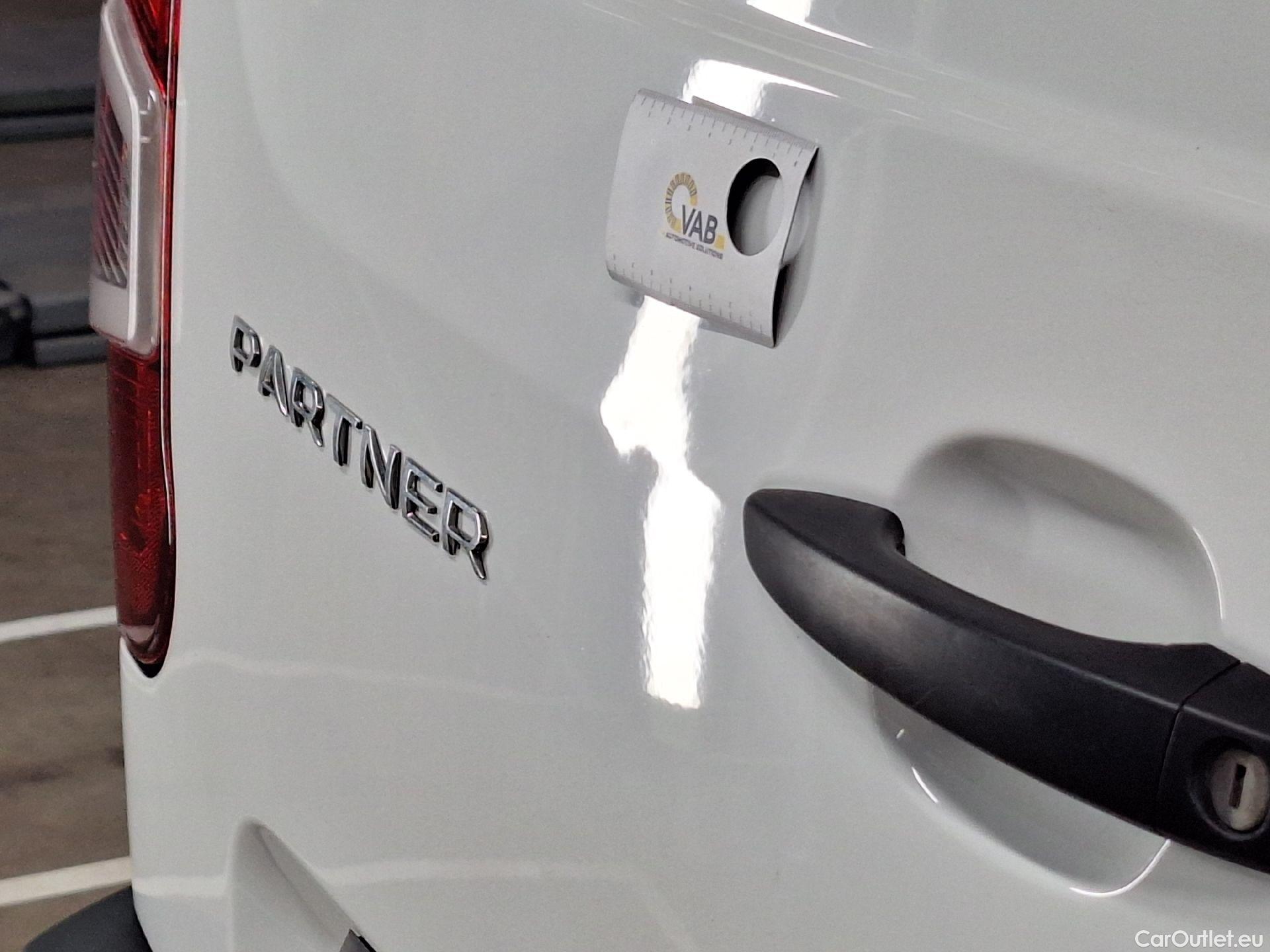 Peugeot  Partner Peugeot, _ '18, Peugeot  1.5 BHDi L1 Light 75kW s/s Premium #19
