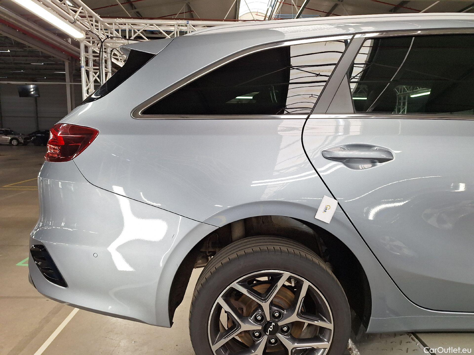  KIA  Cee'd Kia, Ceed SW FL'21 PHEV, KIA  Sportswagon Business Line 1.6 GDi PHEV D #15