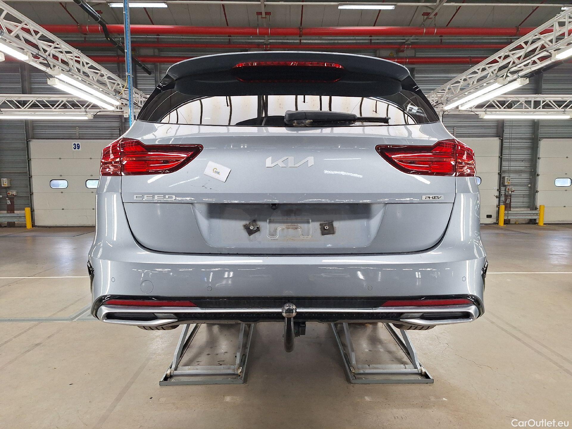  KIA  Cee'd Kia, Ceed SW FL'21 PHEV, KIA  Sportswagon Business Line 1.6 GDi PHEV D #11