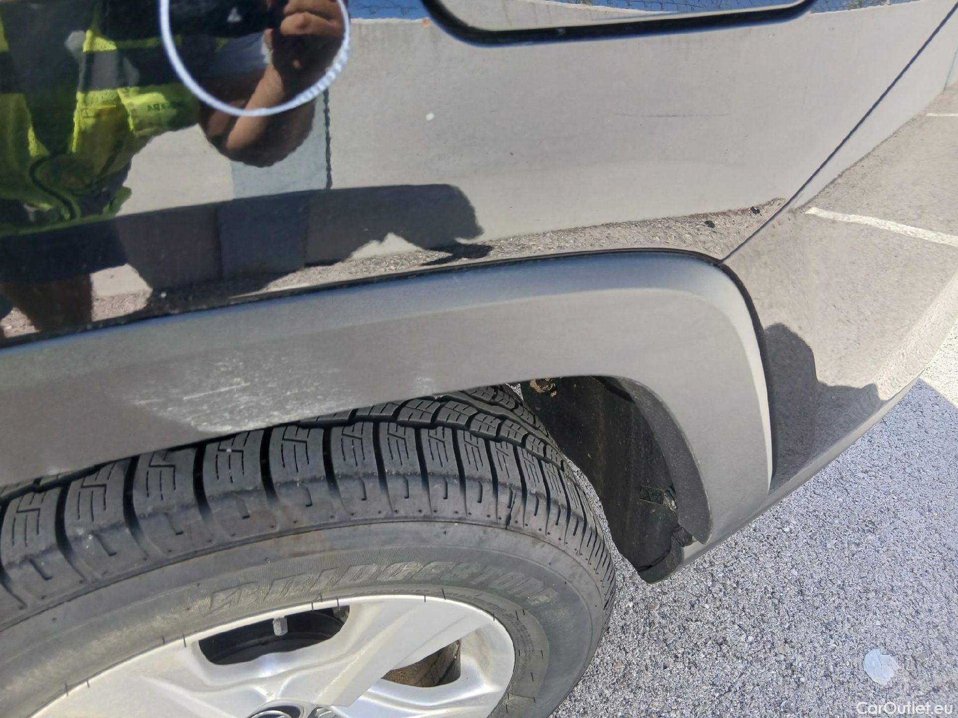  Toyota  RAV4 TOYOTA  / 2018 / 5P / todoterreno 2.5l 220H Business #25