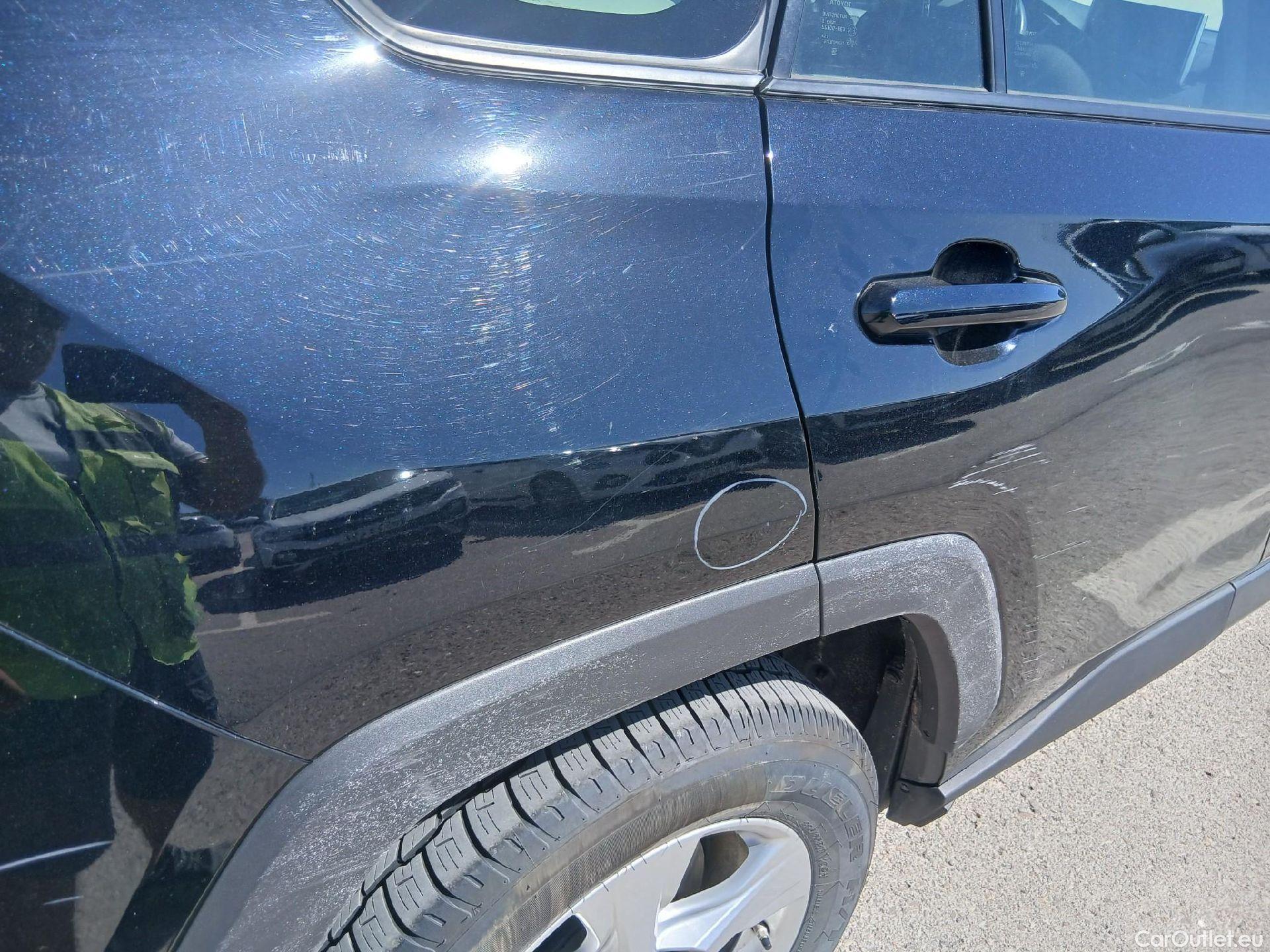  Toyota  RAV4 TOYOTA  / 2018 / 5P / todoterreno 2.5l 220H Business #33