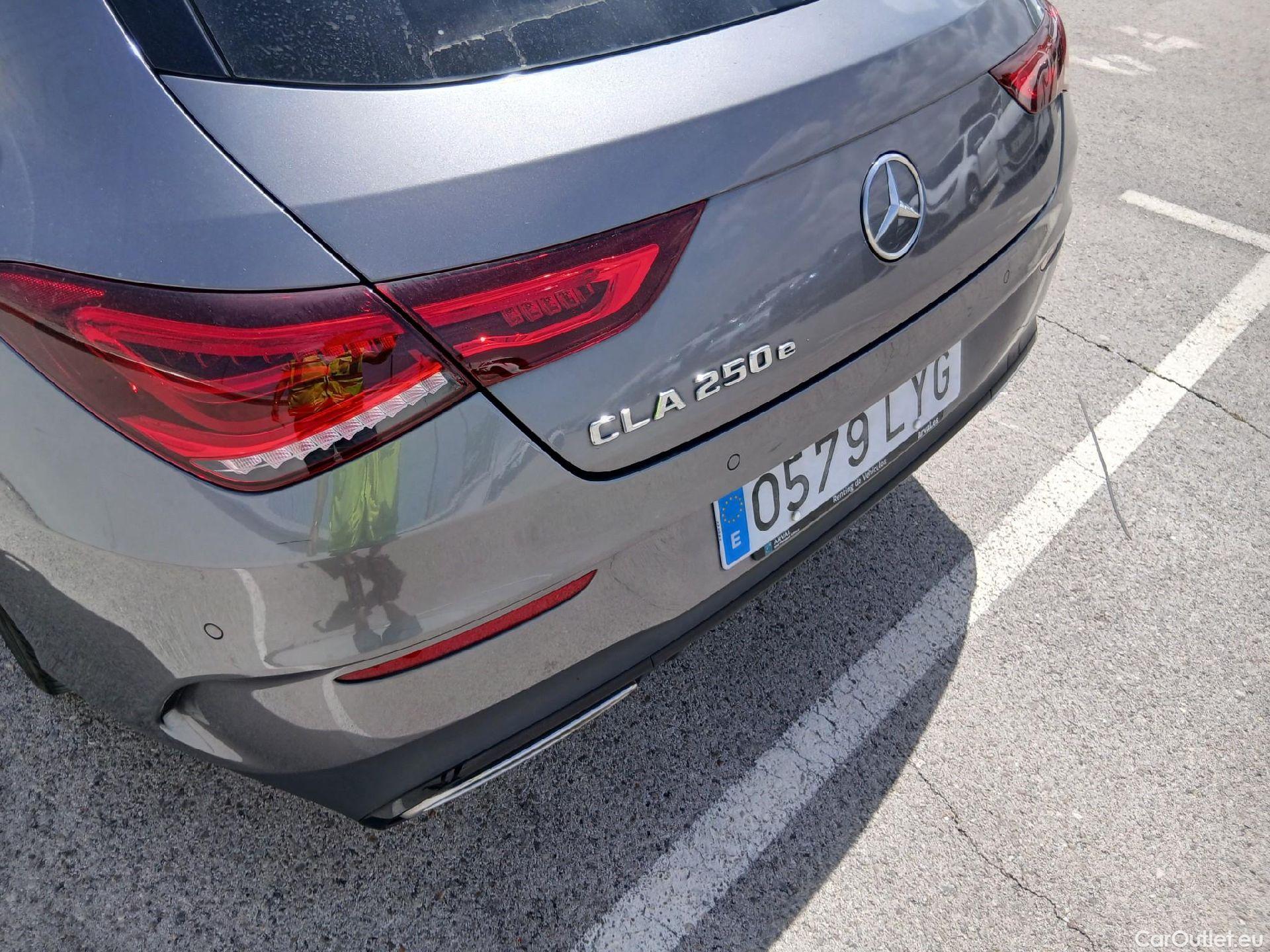  Mercedes  CLA-Klasse Mercedes-Benz Clase CLA 250 e 1.3 AMG Line 220 CV AT8 E6d #Opcionales 12450€# #18