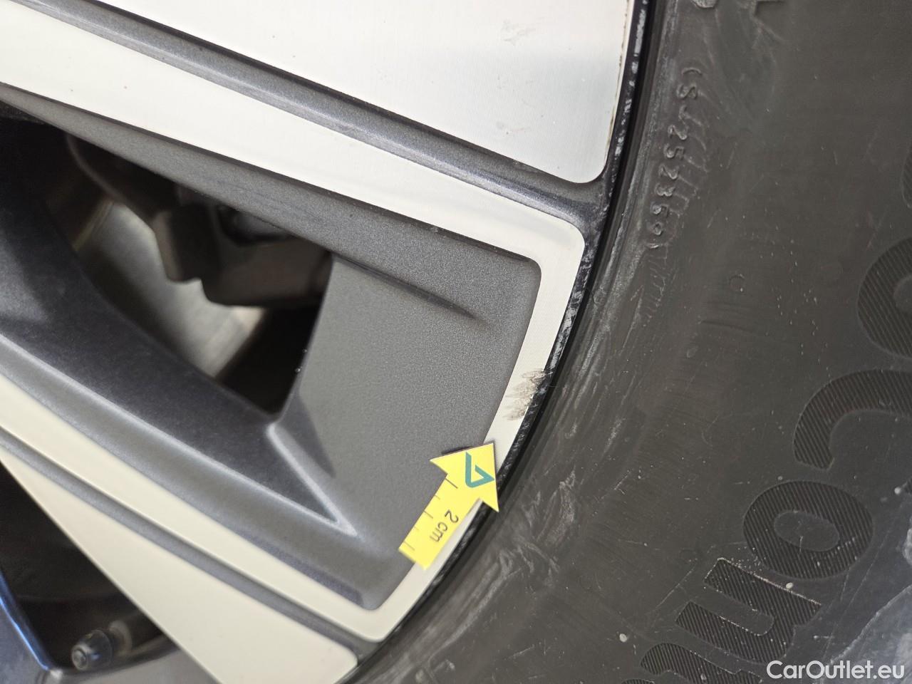  Volvo  XC60 2.0 B4 D 197CP Momentum Pro AT8 AWD #23