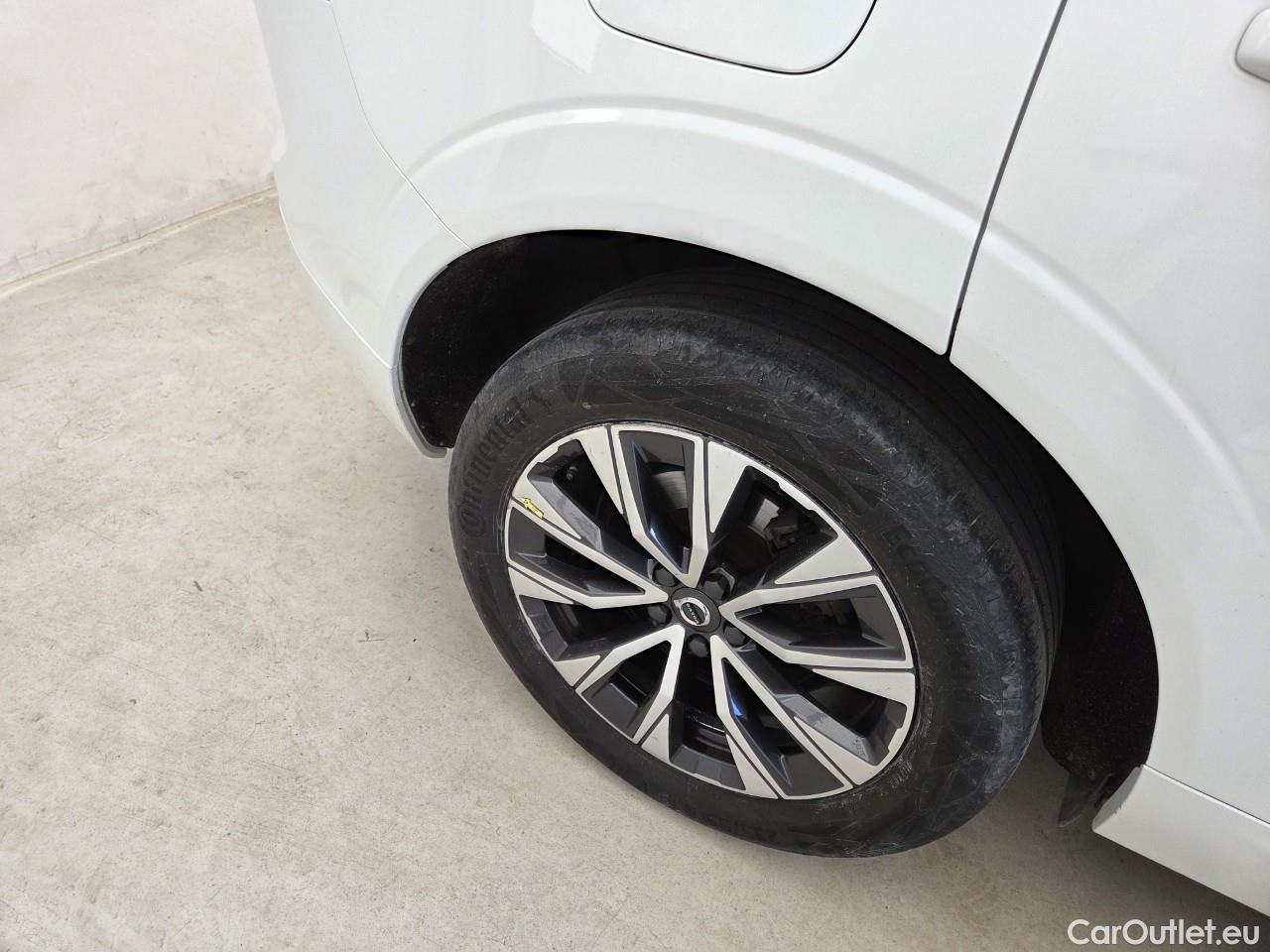  Volvo  XC60 2.0 B4 D 197CP Momentum Pro AT8 AWD #34