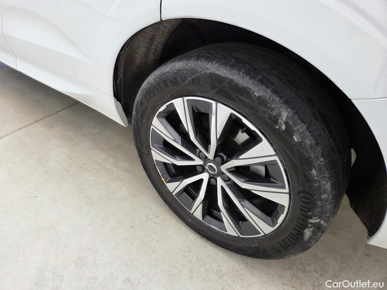  Volvo  XC60 2.0 B4 D 197CP Momentum Pro AT8 AWD #47